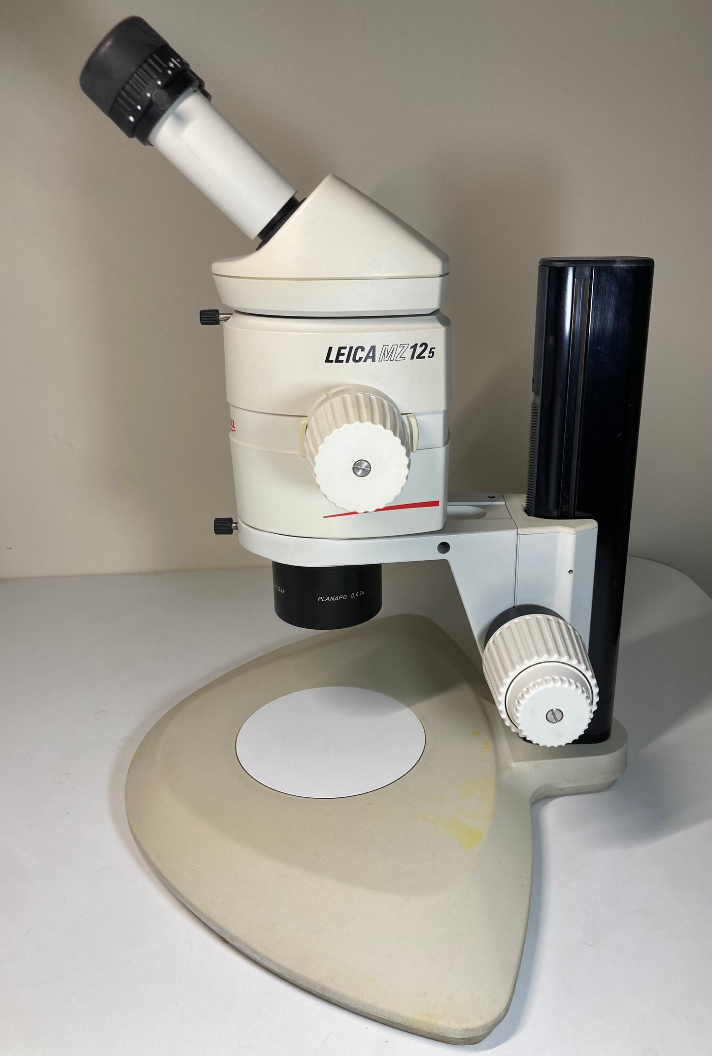Leica MZ12.5 Stereo Microscope W/ 10X21B Eyepieces and PLANAPO 0.63X Objective