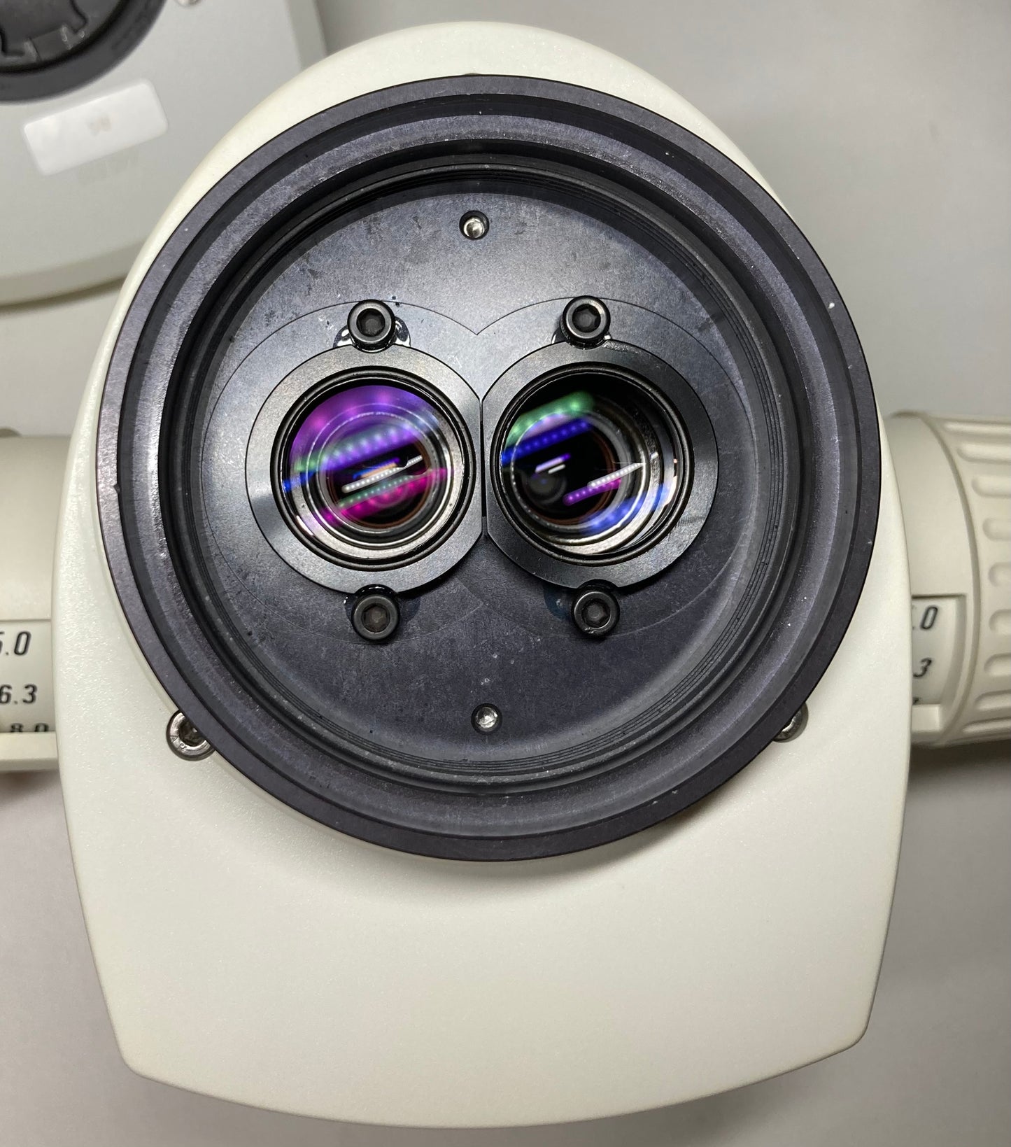 Leica MZ12.5 Stereo Microscope W/ 10X21B Eyepieces and PLANAPO 0.63X Objective