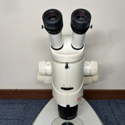 Leica MZ16 Stereo Microscope W/ 10X21B Eyepieces and PLANAPO 1.0x Objective, showing eyepieces and optics