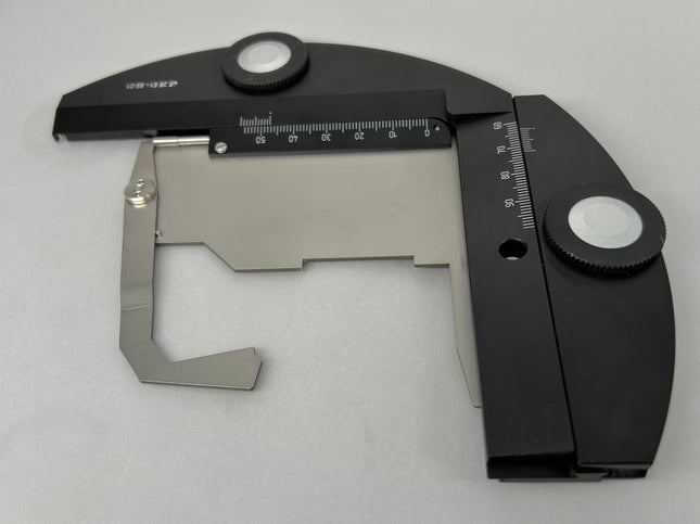 Zeiss  Attachable object guide Pol 28x48 mm 453561-9901  rotary Pol Axioscope Microscope