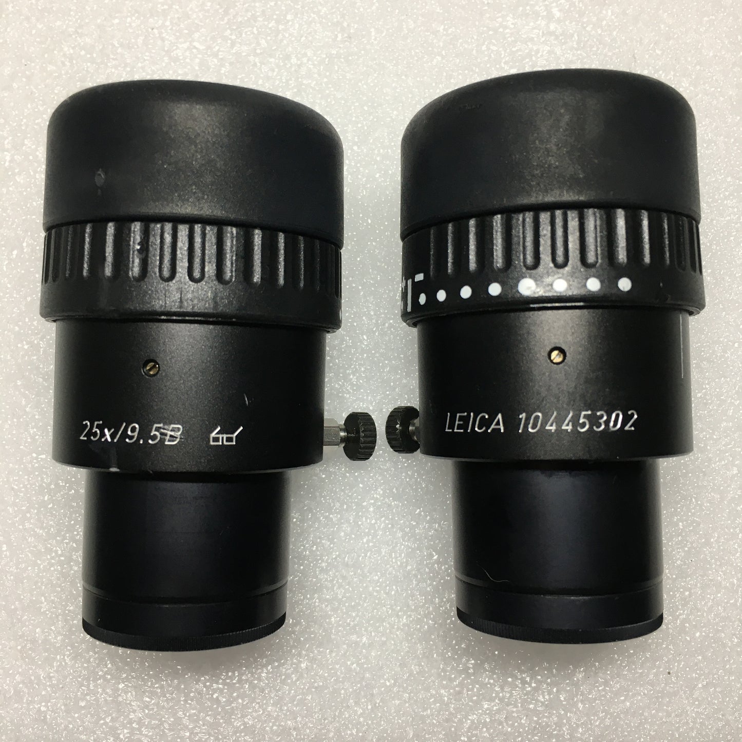 1 Pair of Leica 25x/9.5 microscope eyepieces 10445302
