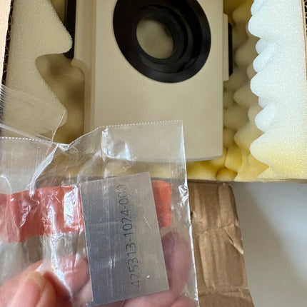 Zeiss Intermediate Plate for slide 12x46 425313-9020 W/452149 f/ AXIO Microscopes
