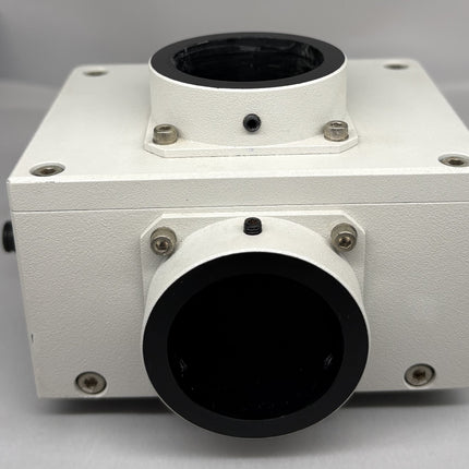 Nikon Y-QT dual camera port adapter for Eclipse displayed from the front angle.
