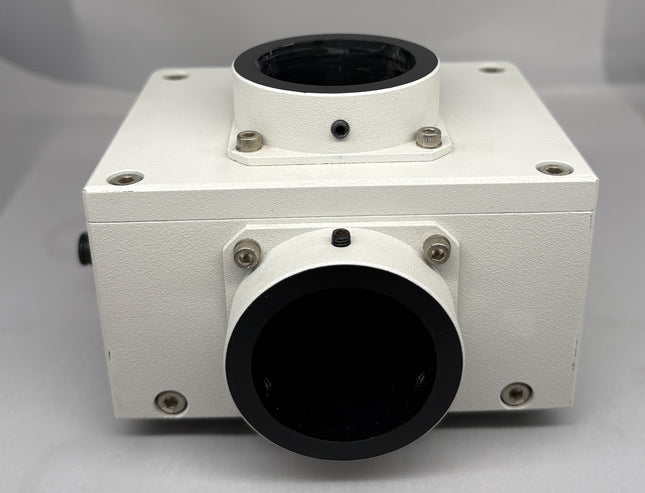 Nikon Y-QT dual camera port adapter for Eclipse displayed from the front angle.