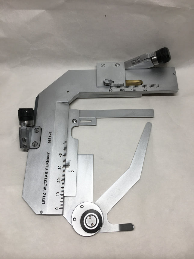 LEITZ WETZLAR Polarizing Microscope POL Specimen Slider Holder/Caliper 553428