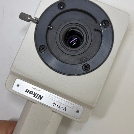 Nikon Microscope Y-THF Teaching Unit Face to Face, top view of the microscope eyepiece and body.